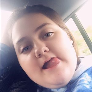 Meet your Posher, Cassie